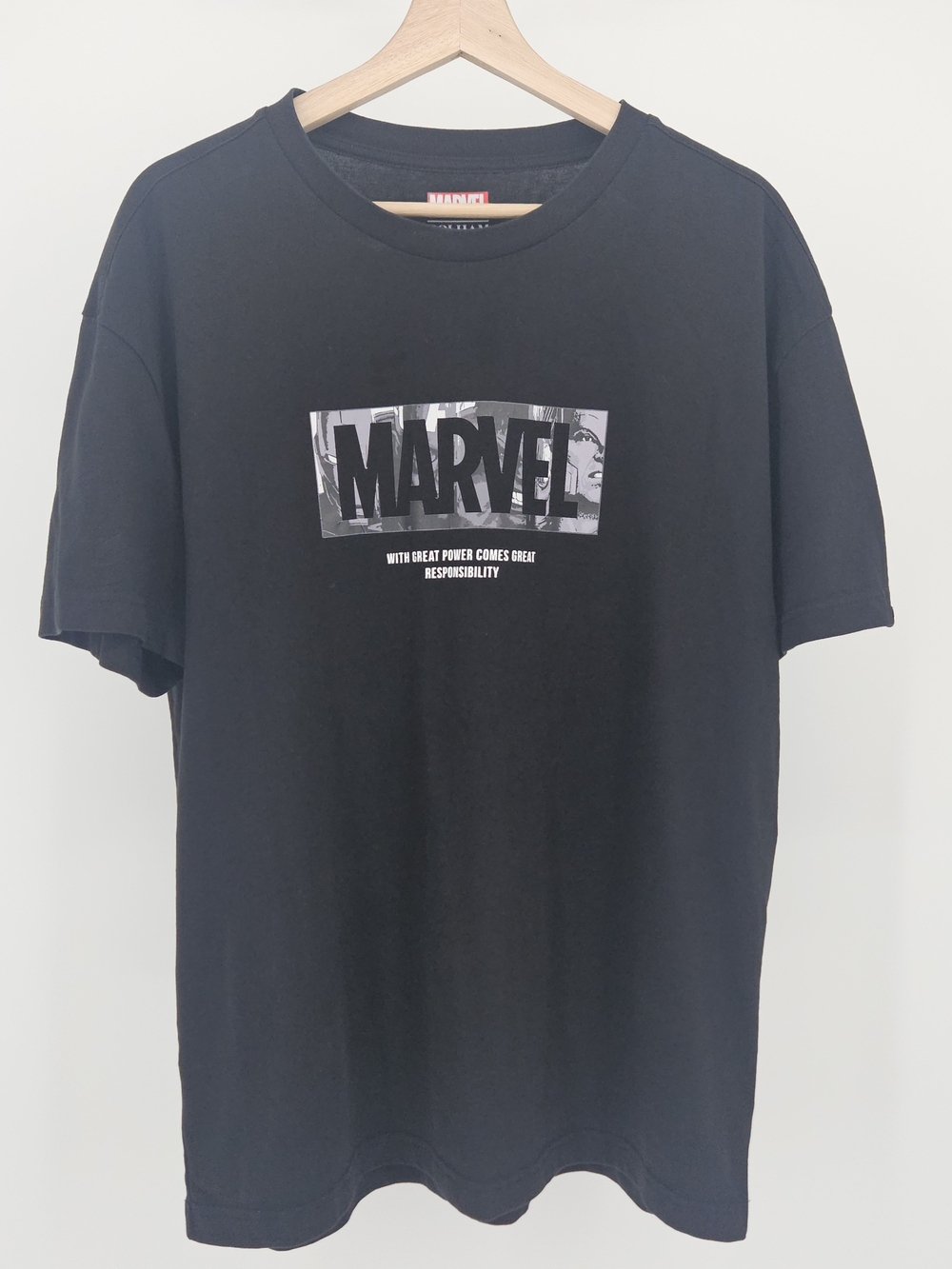 Marvel Polham Black Graphic T-Shirt Men's Large